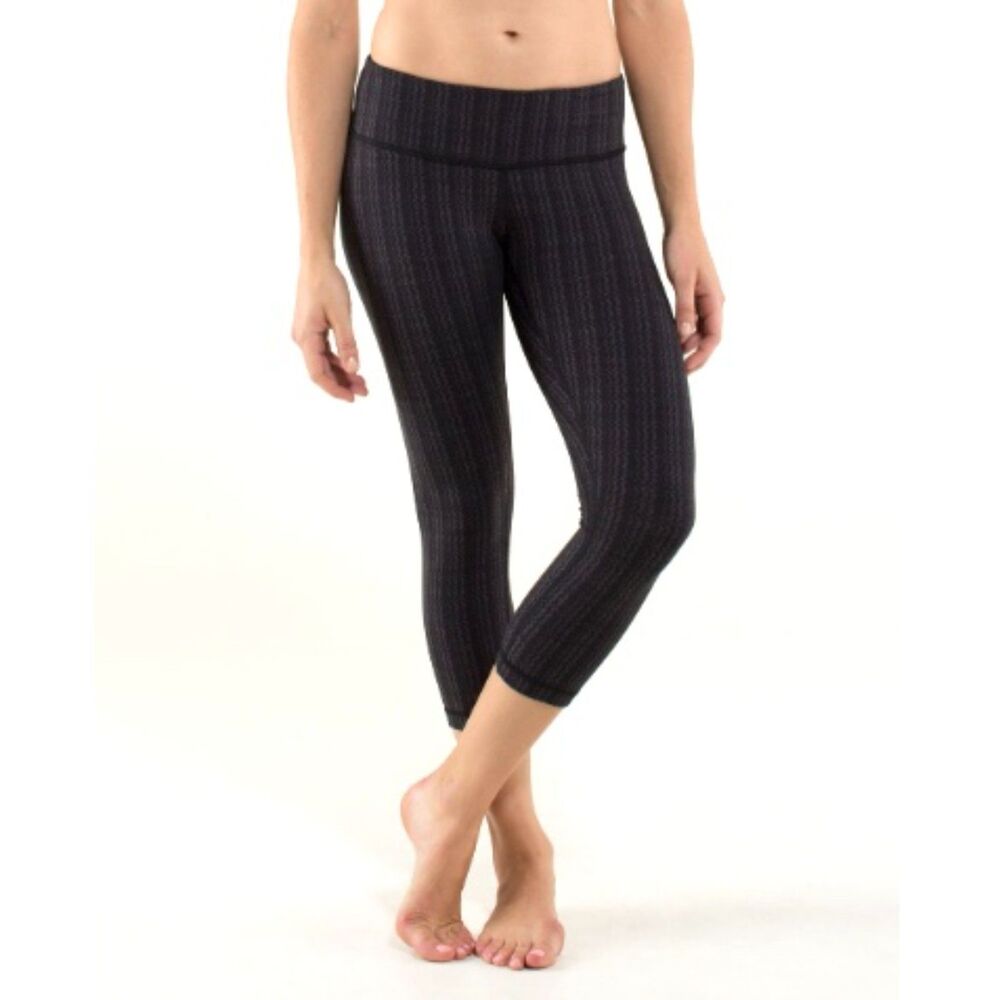 EUC Lululemon Wunder Under Crop Ziggy Wee September Black 8